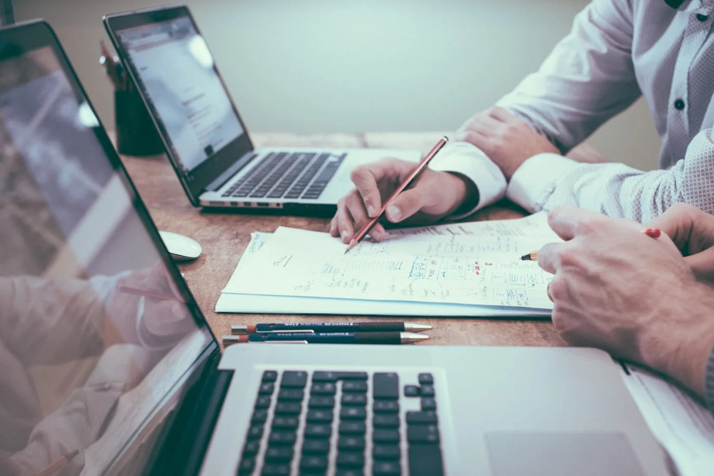 Atelier stratégique : analyse business et post-it