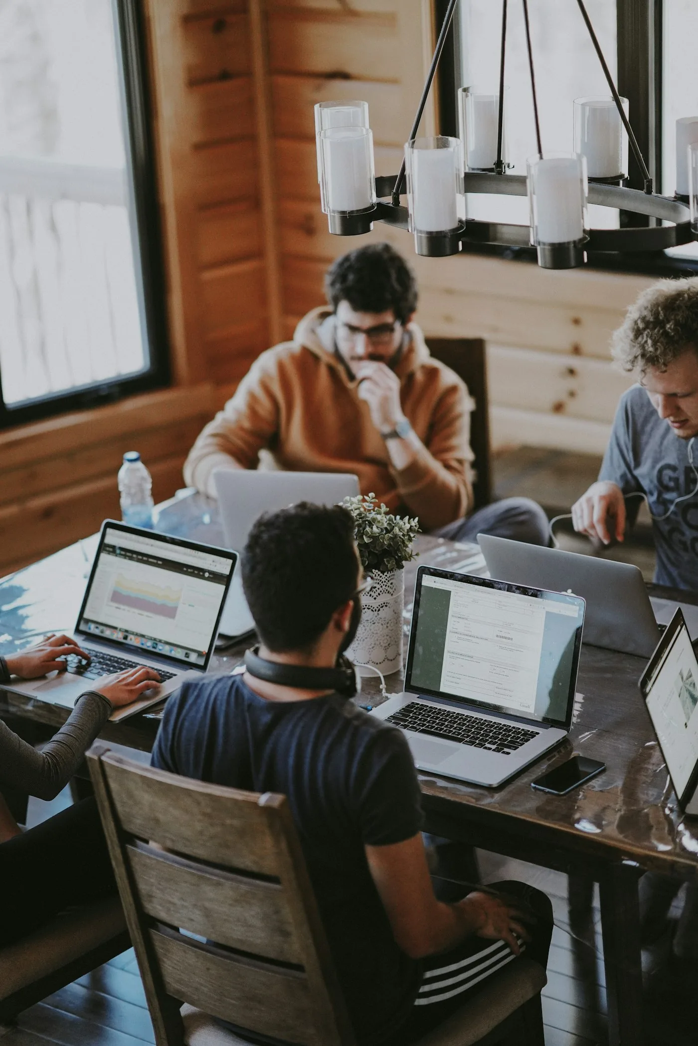 L'équipe LCR Digital au travail